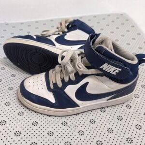 Nike Boys Court Borough Mid 2 CD7782-107 White Basketball Shoes Sneakers Sz 3.5Y